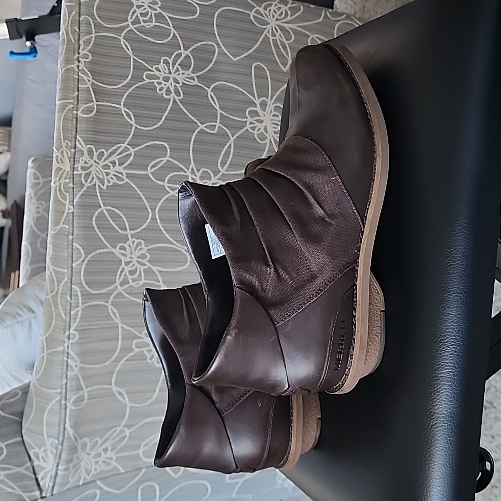 Merrell Brown Booties - Picture 5 of 12